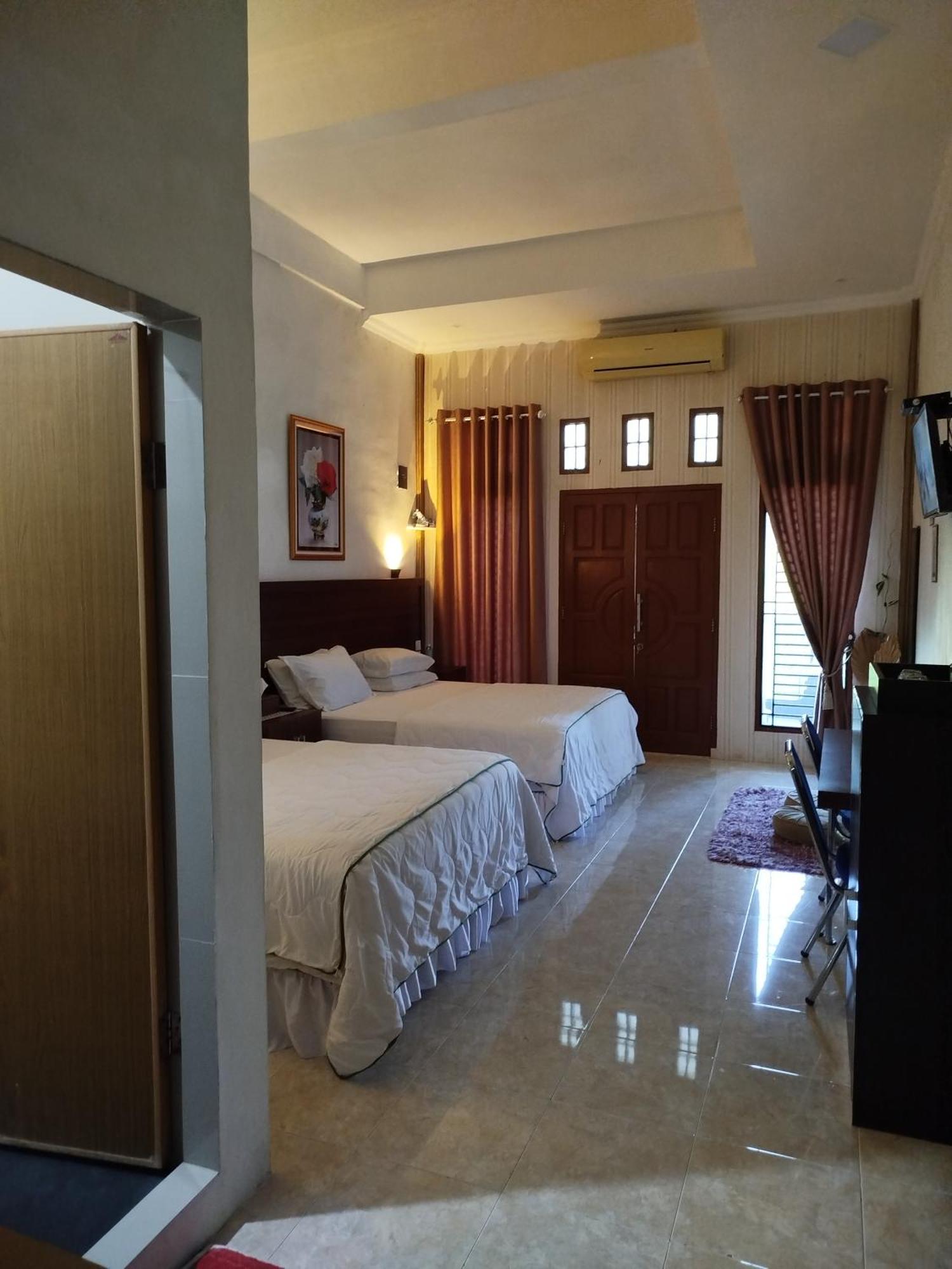 Kana Hasya Homestay "Rumoh Jamee" Meulaboh Exteriör bild